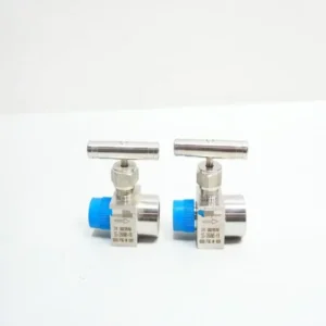 Box of 2 SS-26VM8-F8 Manual Stainless Needle Valve 1/2in Npt 6000psi